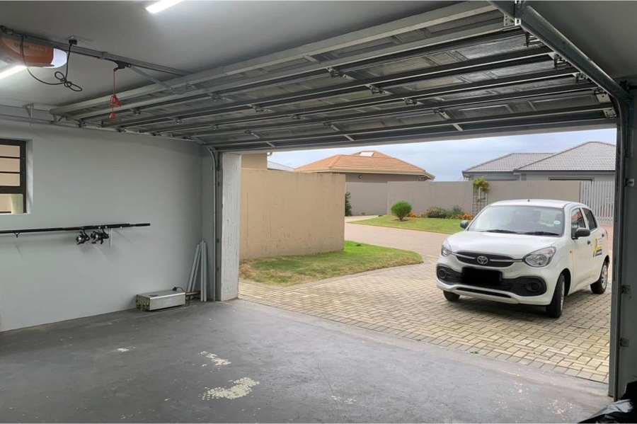 To Let 2 Bedroom Property for Rent in Dana Bay Western Cape